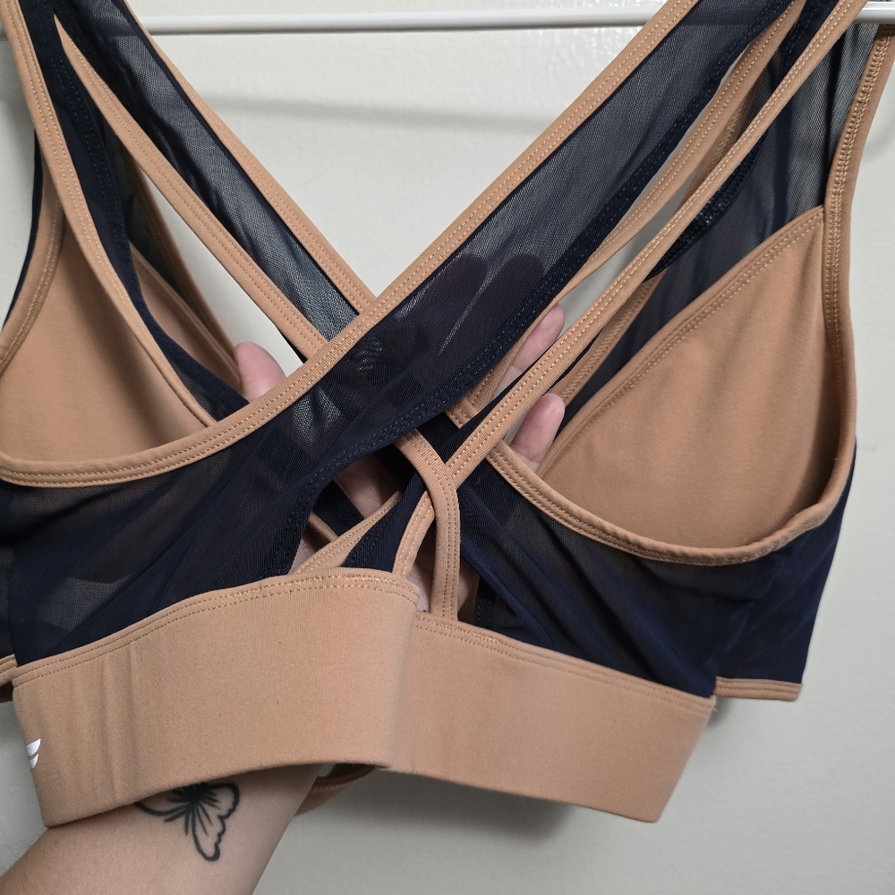 Fabletics bra size large - Picture 4 of 6